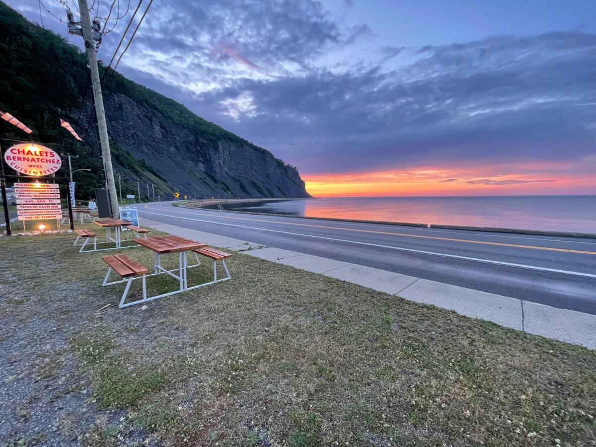Chalets Bernatchez Mont Saint Pierre Bagian luar foto